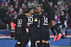 华体会app-AC米兰战平多特蒙德，梅西乌龙送礼德甲