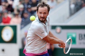 华体会app-西班牙网球队碾压澳大利亚网球队，梅德韦杰夫高光表现的简单介绍