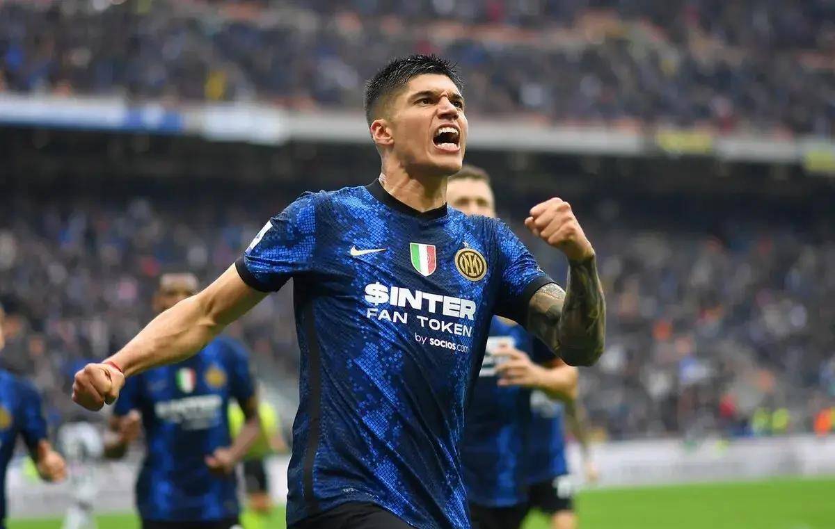 华体会登录-冰岛球员备战欧洲足球联盟杯 第2张 华体会登录-冰岛球员备战欧洲足球联盟杯 第2张