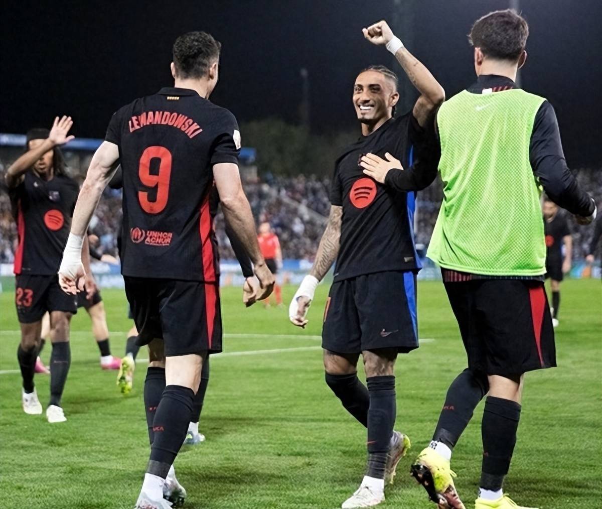 华体会hth-包含拜仁绝杀那不勒斯,卡瓦尼乌龙送礼西甲的词条 第2张 华体会hth-包含拜仁绝杀那不勒斯,卡瓦尼乌龙送礼西甲的词条 第2张