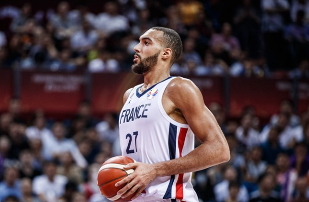 华体会-阿根廷男篮碾压希腊男篮，福克斯高光表现的简单介绍  第1张